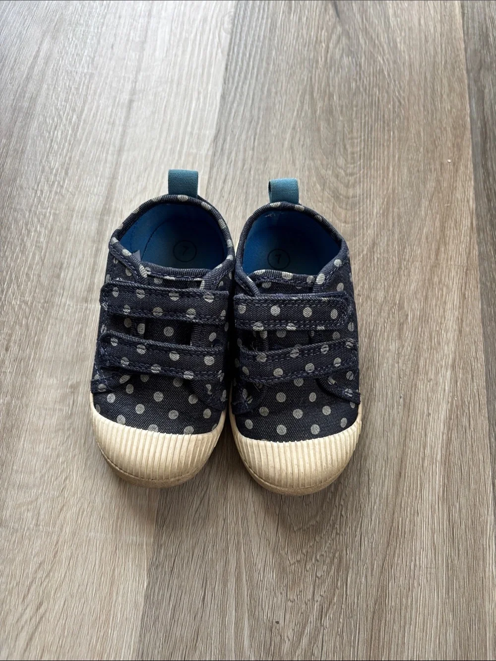 Cat & Jack Navy Polka Dot Hook-and-Loop Toddler Sneakers